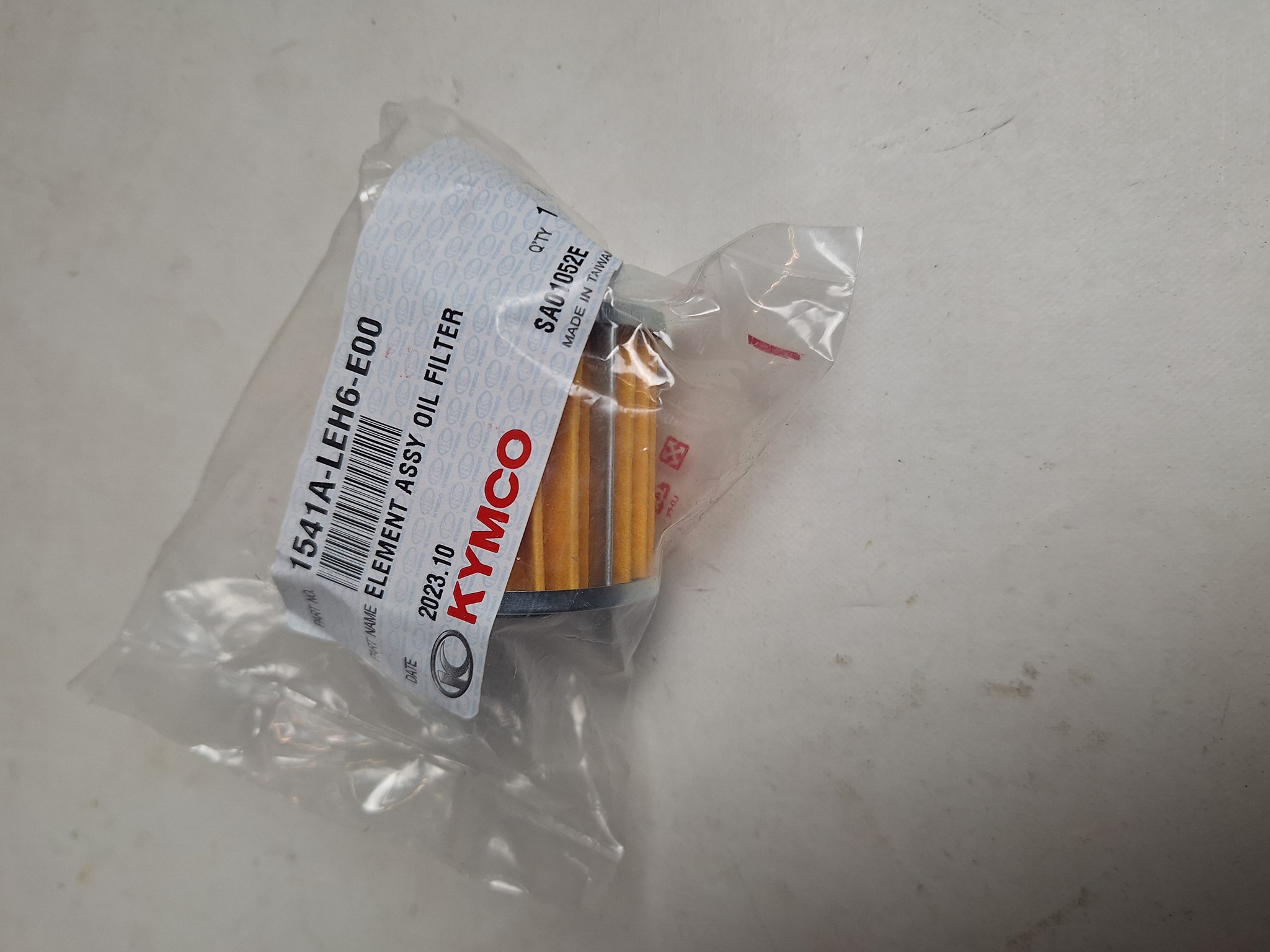 Picture of Kymco  XCITING S 400I ABS 4TEUROIII  ÖLFILTER  1541A-LEH6-E00